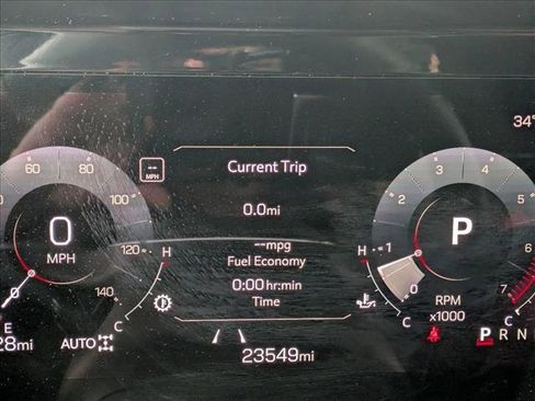 Used 2025 GMC Yukon Denali image 10