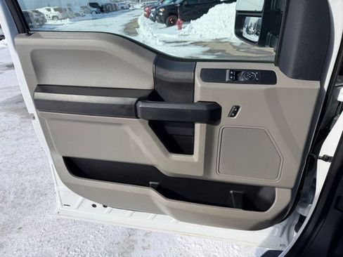 Used 2022 Ford F350 XL w/ Power Equipment Group image 16