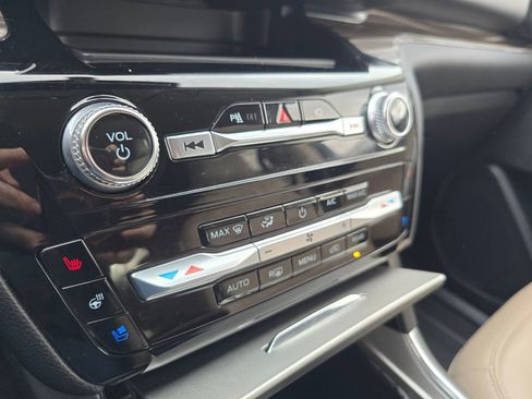 Used 2022 Ford Explorer Limited w/ Class IV Trailer Tow Package image 28