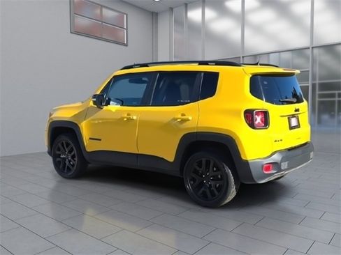Used 2023 Jeep Renegade Altitude image 6
