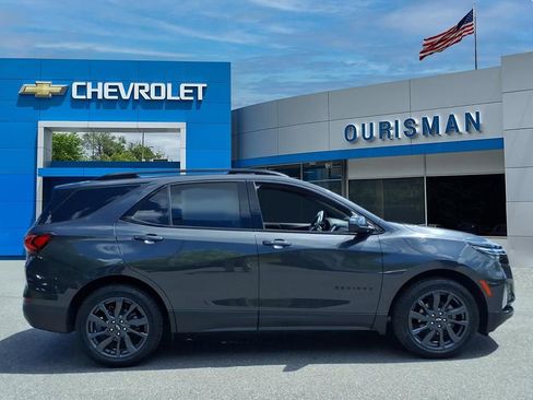 Used 2022 Chevrolet Equinox RS FWD image 2