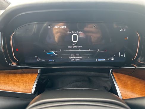 Used 2022 Jeep Grand Wagoneer Series III image 2