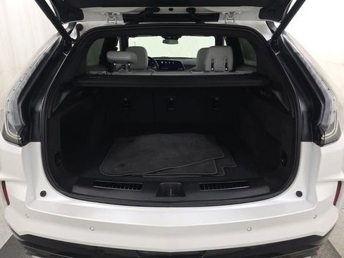 Used 2024 Cadillac XT4 Sport image 13