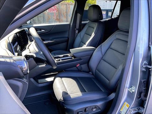 New 2026 Chevrolet Equinox LT AWD/4WD image 11