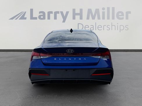 Certified 2024 Hyundai Elantra SEL FWD image 4