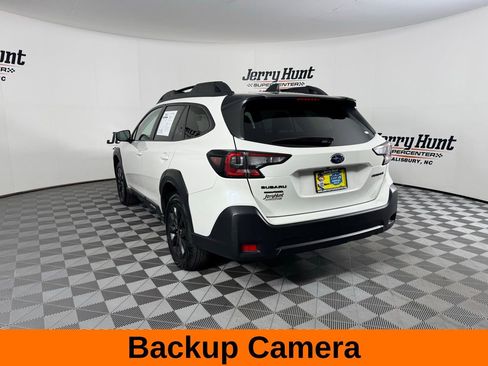 Used 2025 Subaru Outback Onyx Edition AWD/4WD image 9