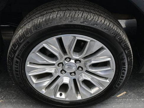 Used 2021 GMC Sierra 1500 Denali w/ Denali Ultimate Package image 12