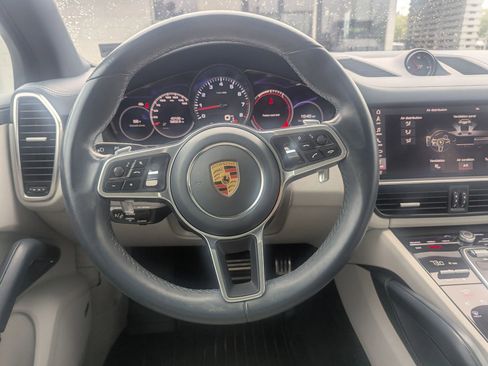 Used 2021 Porsche Cayenne S AWD/4WD image 12