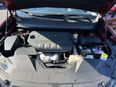 Used 2020 Jeep Cherokee Limited image 11