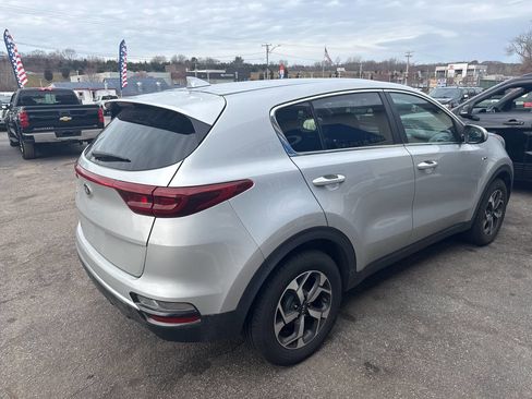Used 2020 Kia Sportage LX image 4