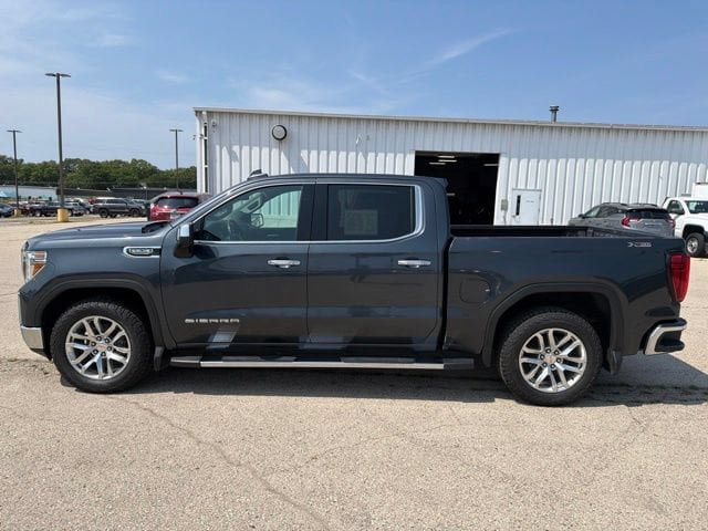 Used 2022 GMC Sierra 1500 SLT w/ SLT Premium Package AWD/4WD image 2