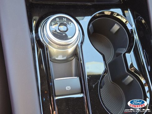 New 2026 Ford Explorer Platinum image 16