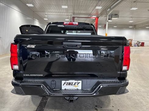 Used 2023 Chevrolet Colorado Z71 w/ Z71 Convenience Package 2 AWD/4WD image 9