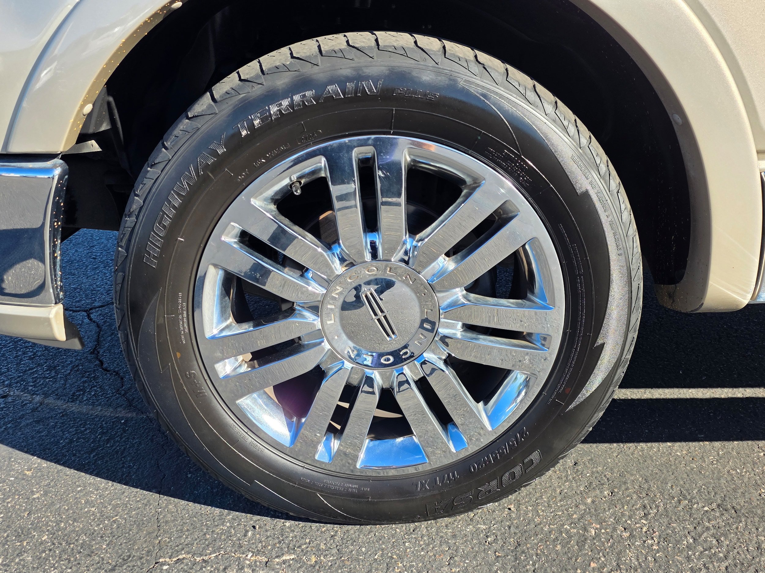 Used 2008 Lincoln Mark LT 2WD image 11