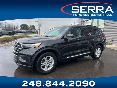 Used 2024 Ford Explorer XLT image 1