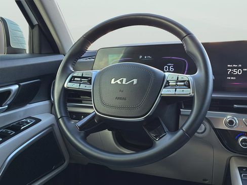 Used 2024 Kia Telluride S w/ S Sunroof Package image 19