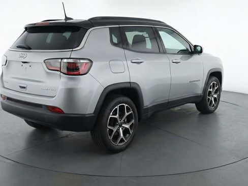Used 2025 Jeep Compass Limited AWD/4WD image 9