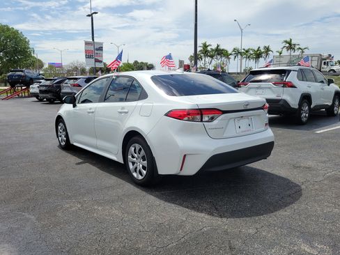 Used 2026 Toyota Corolla LE FWD image 7