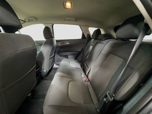 Used 2023 Kia Sportage LX image 24