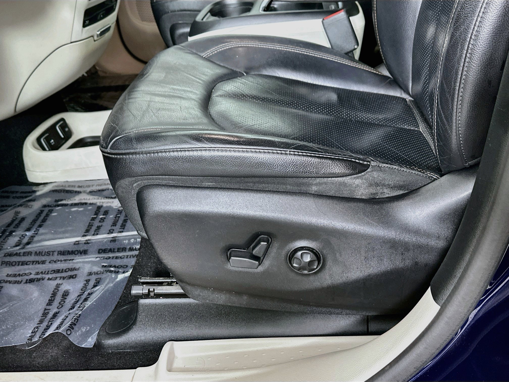 Used 2018 Chrysler Pacifica Touring-L Plus FWD image 19