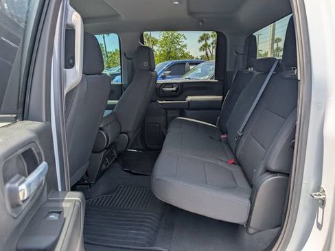 Used 2021 Chevrolet Silverado 2500 Custom w/ Custom Value Package AWD/4WD image 12