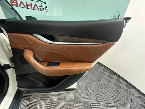 Used 2021 Maserati Levante image 20