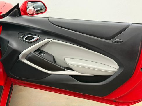 Used 2020 Chevrolet Camaro LT RWD image 13