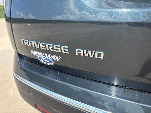 Used 2021 Chevrolet Traverse Premier AWD/4WD image 9