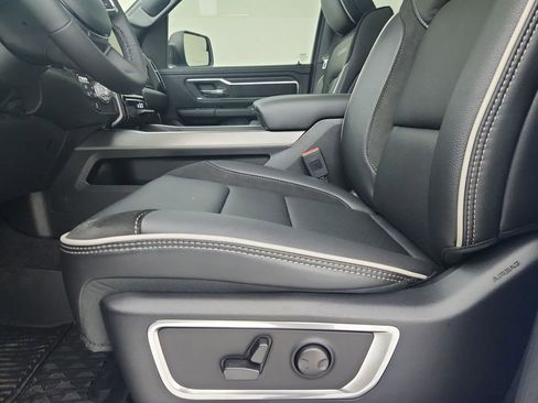 New 2026 RAM 1500 Laramie AWD/4WD image 19