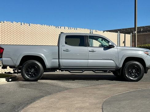 Used 2020 Toyota Tacoma SR5 RWD image 3