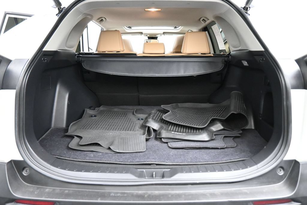 Used 2021 Toyota RAV4 XLE Premium FWD image 18