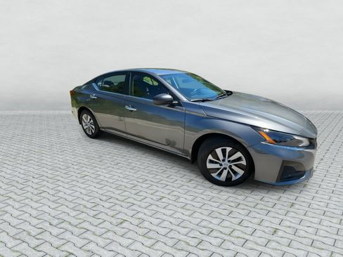 Certified 2025 Nissan Altima 2.5 S FWD image 2