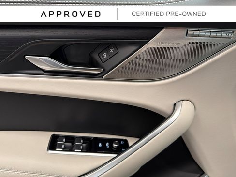 Used 2025 Jaguar F-PACE R-Dynamic S AWD/4WD image 14