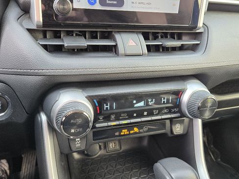 Used 2023 Toyota RAV4 XLE image 27