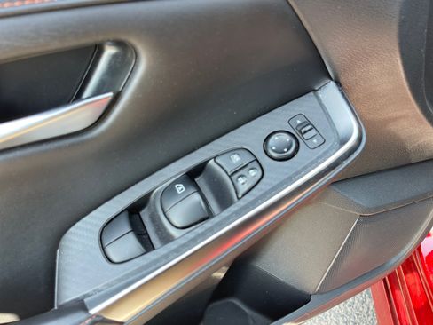 Used 2022 Nissan Sentra SR FWD image 16