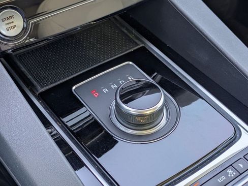 Used 2018 Jaguar F-PACE Prestige AWD/4WD image 9