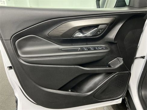 Certified 2024 GMC Terrain SLE image 21