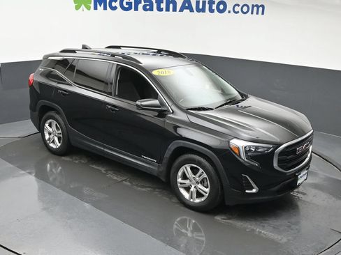 Used 2018 GMC Terrain SLE w/ Driver Convenience Package FWD image 3