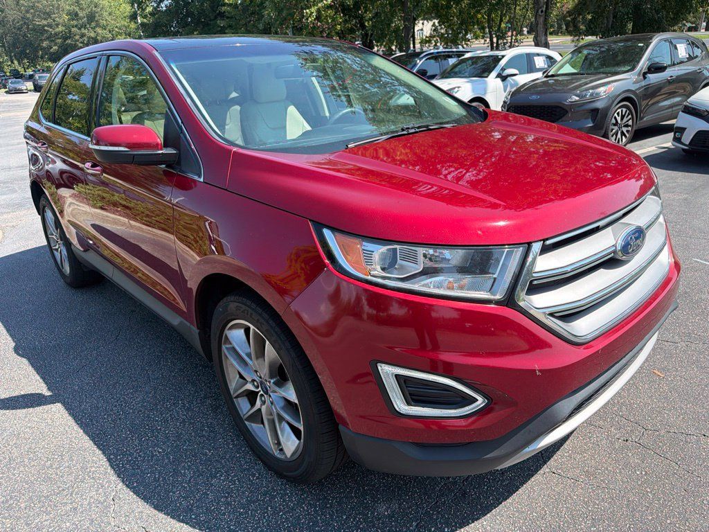 Used 2018 Ford Edge Titanium w/ Equipment Group 301A FWD image 4