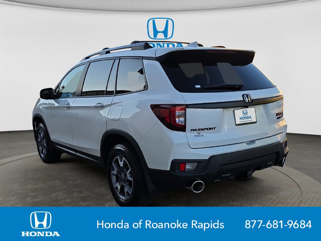 Certified 2023 Honda Passport TrailSport image 3