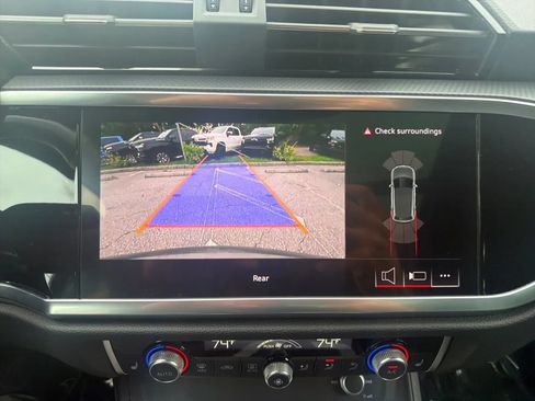 Used 2025 Audi Q3 2.0T Premium AWD/4WD image 12