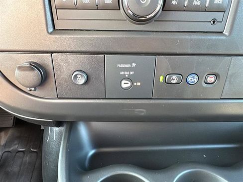 Used 2025 Chevrolet Express 2500 w/ Enhanced Convenience Package RWD image 17