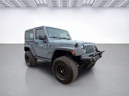 Used 2014 Jeep Wrangler Sport w/ Connectivity Group AWD/4WD image 4