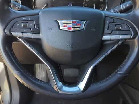 Used 2021 Cadillac XT6 Luxury image 5