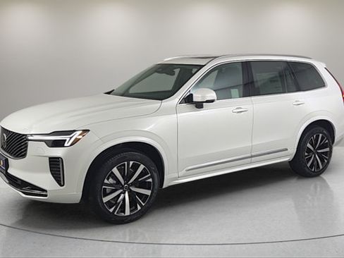 Certified 2025 Volvo XC90 B6 Core w/ Protection Package Premier AWD/4WD image 3