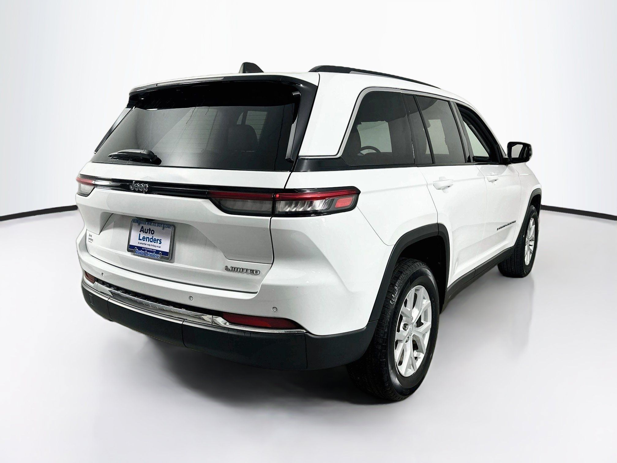 Used 2023 Jeep Grand Cherokee Limited RWD image 5