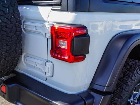 Used 2018 Jeep Wrangler Unlimited Rubicon image 7