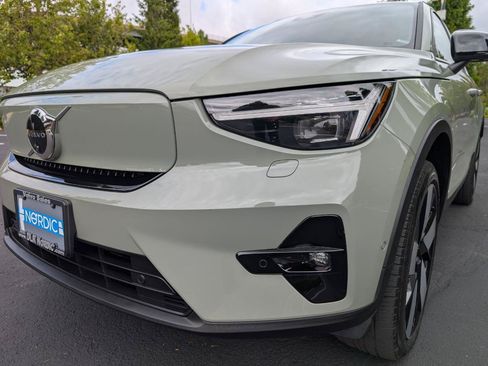 Used 2023 Volvo C40 P8 Recharge Ultimate w/ Protection Package Premier AWD/4WD image 24