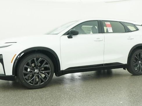 New 2026 Toyota Crown Signia Limited image 18