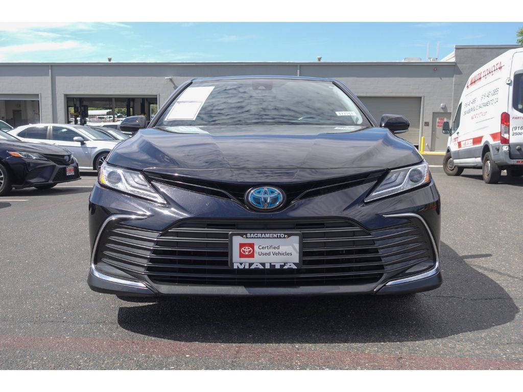 Used 2021 Toyota Camry XLE FWD image 8
